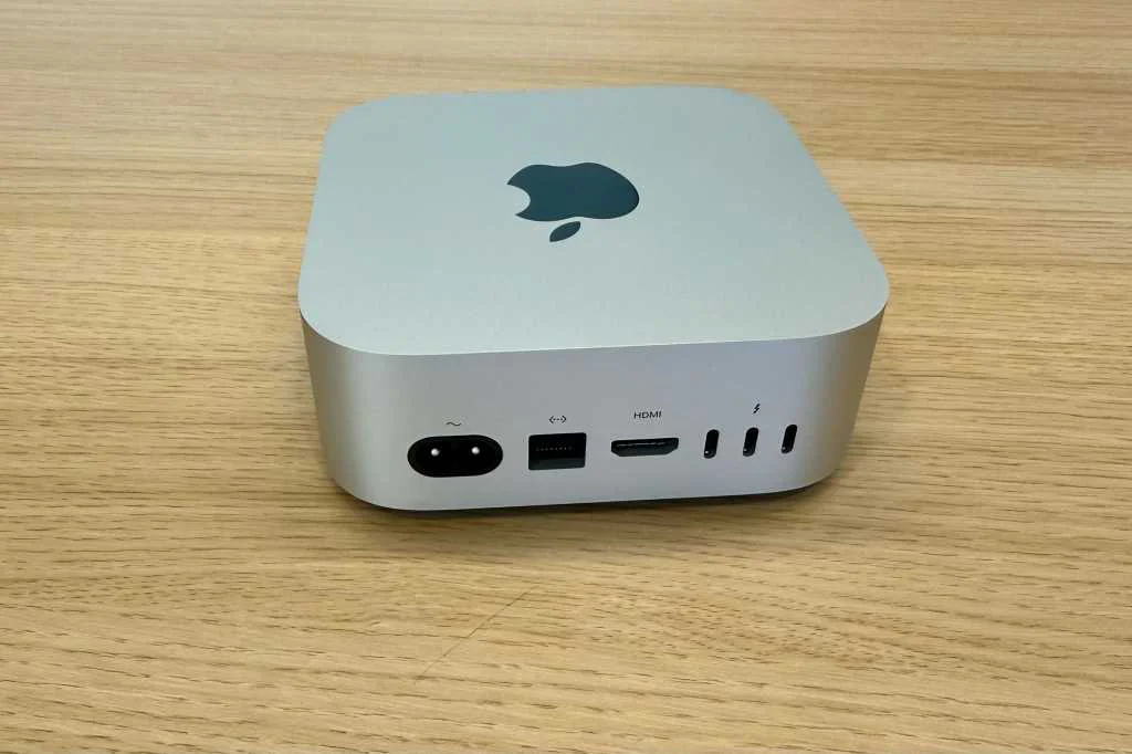 Apple M4 Mac mini — phần cứng bắt buộc để chạy Personal Computer
