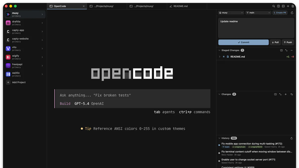 Muxy terminal với sidebar project, vertical tabs, split panes và git panel