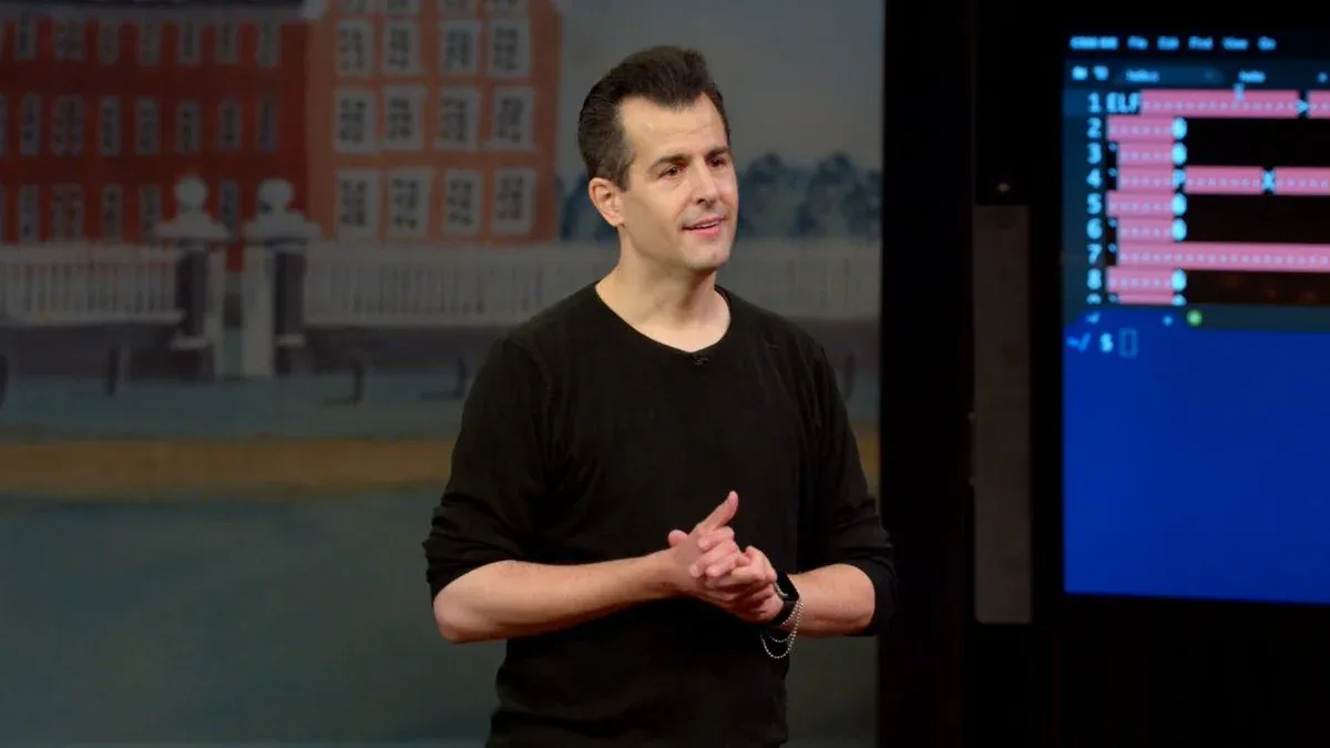 David Malan giảng CS50 tại Harvard